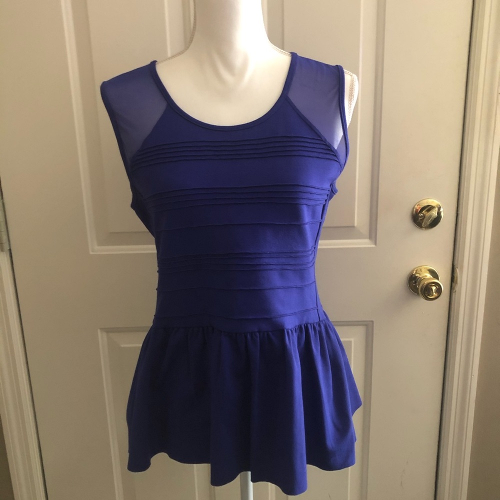 Jaye.e Sleeveless Top Large